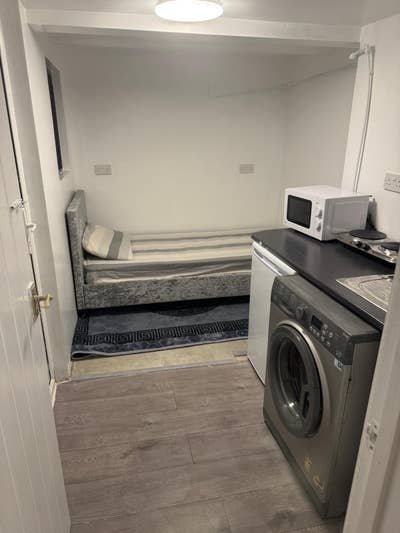 Studio flat Main Photo