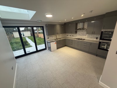 Studio Flat & Ensuite rooms Available 🏡 Main Photo