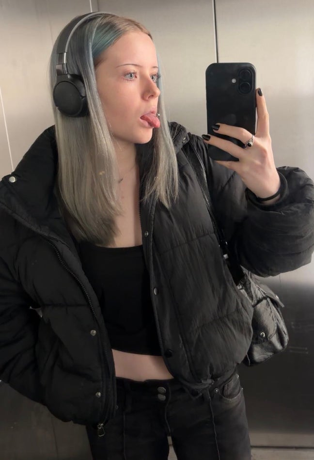 looking for friends for house share! Main Photo