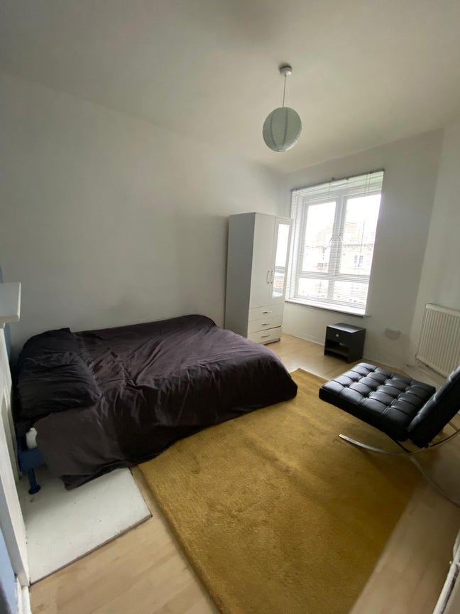 Double room in Zone 1 , 2-3 nights a week Main Photo