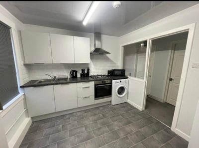 Crosshill *0% Deposit, ALL bills included*   Main Photo