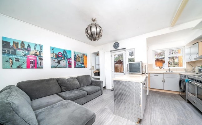 Bright 3-Bedroom Home with Private Garden | N17 |  Main Photo