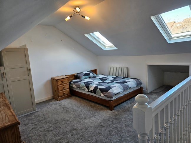 Spacious Double Loft Room – Redfield House Share Main Photo