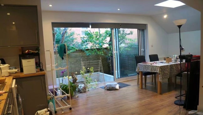 Bright Double Room in Canada Water | Female Only  Main Photo