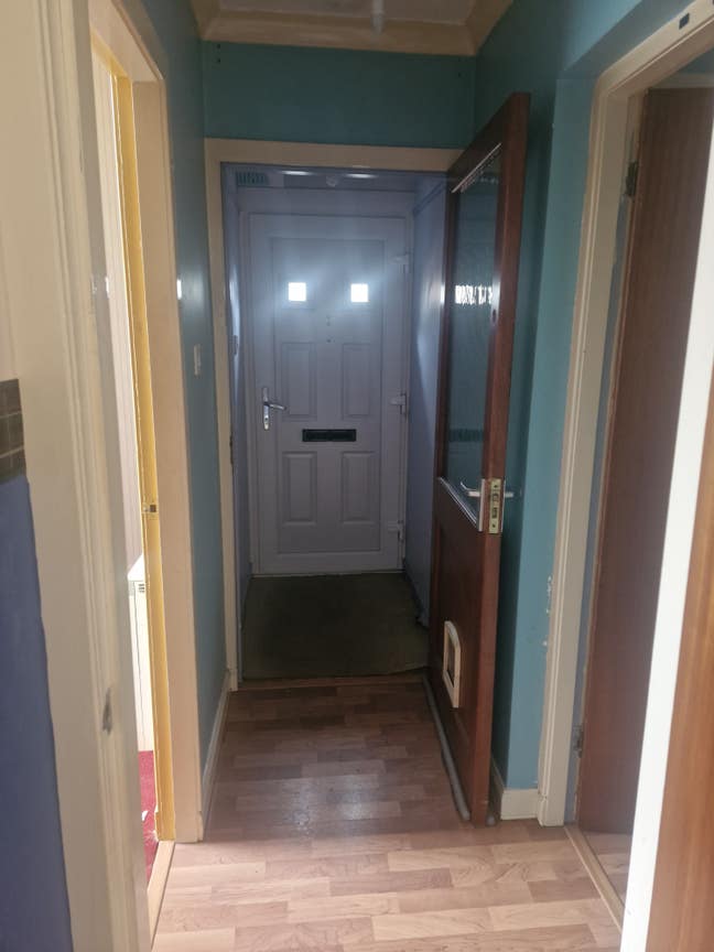 2 bedroom  Flat in the centre of Kilmarnock Main Photo