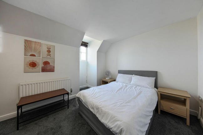 Ensuite Double Bedroom Takeover - June - August Main Photo