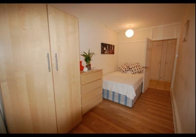 Room in Southfields with personal balcony Main Photo