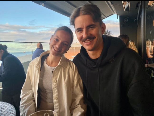 Australian Couple moving To London Main Photo