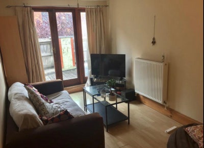 Room in 2 Bed Flat by the Arches on Gloucester Rd Main Photo