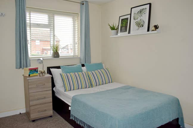 Very nice en suite room in a quiet house Main Photo
