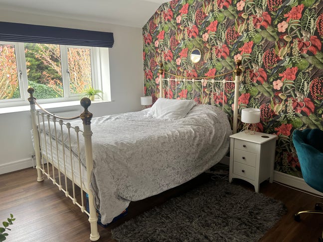 Large Modern Double Room – short walk to station Main Photo