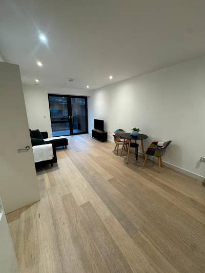 2 Bed Flat Main Photo