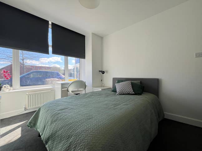 🧡 Stylish En-Suite | 1 Week Free | Marshalls Rd Main Photo