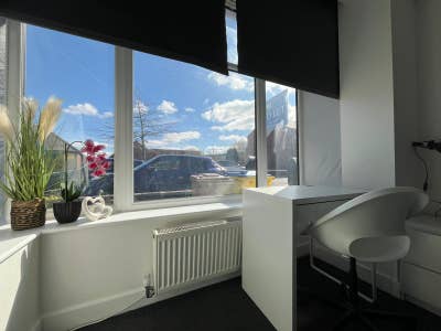 ✨ En-Suite Room Opposite St Helens Hospital | Bill Main Photo