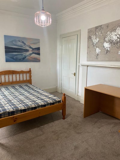 Spacious Room for Let in Dundee West End Main Photo