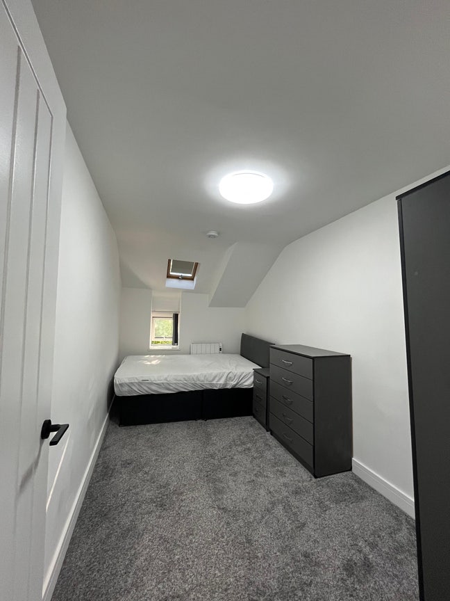 Double Room at 2 Bed Flat (Shared) Main Photo