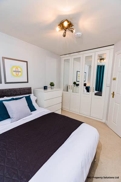 Double Room, Bills Inc., Parking & Wifi Main Photo