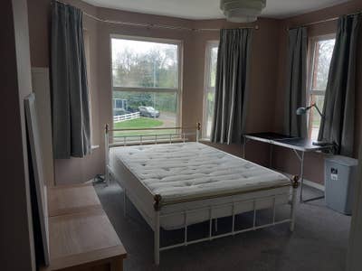 Double room.  Higham Ferrers   Main Photo