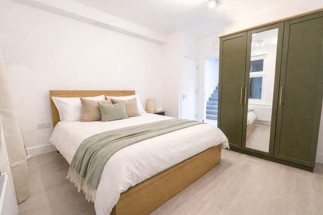 Clapham | 6 En-suites, brand new, never lived in  Main Photo