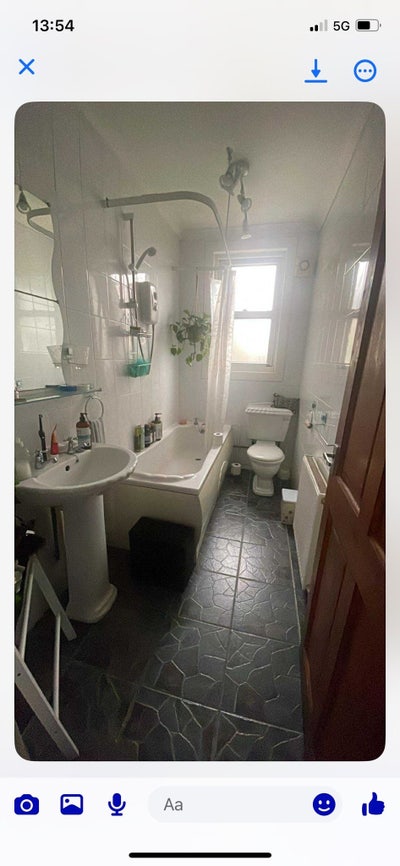 Double bed room available  Main Photo