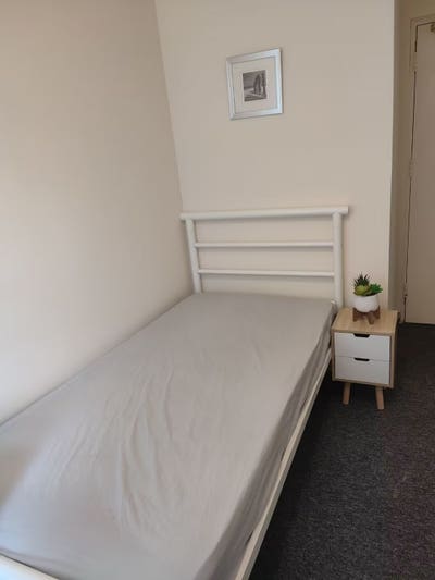 Single Room in a Shared House,Harrington Dr,NG7 Main Photo