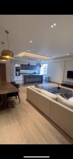 Lux Double-bed  with Ensuite in Central London Main Photo