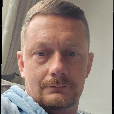 32 year single male  Main Photo