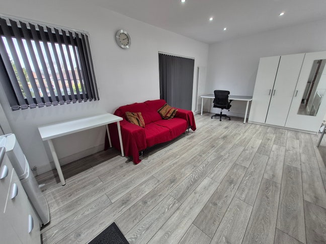 Double room with attached bathroom Main Photo