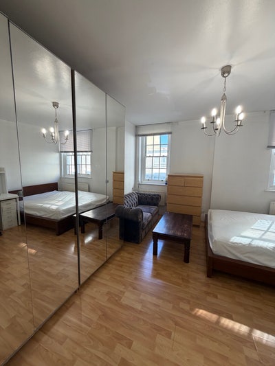 Large bright double bedroom- Next to Chancery Lane Main Photo