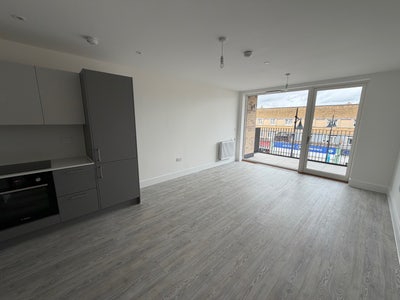 Brand New 1-Bed Apartment with Balcony Main Photo