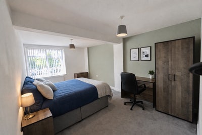 Large en-suite double rooms with flexible terms  Main Photo