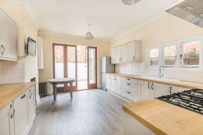 4 Bed Terrace House  Main Photo