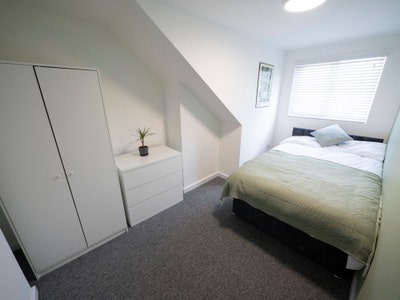 Brand New Rooms in BS4!! Main Photo