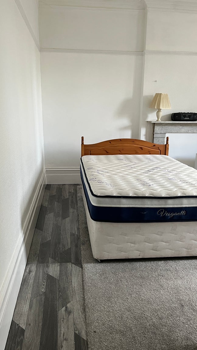 Large Double room , furnished  , Muswell  Hill Main Photo