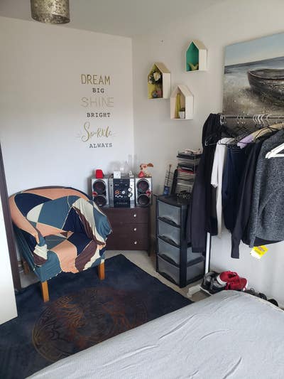 Room to rent Main Photo