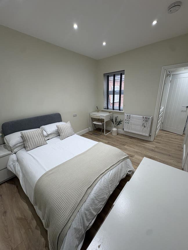 High Spec En-suite. All bills incl Main Photo