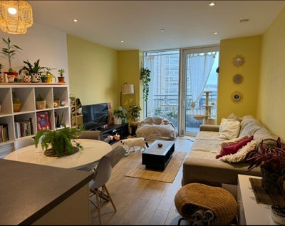 Double bedroom in 2 bed flat 1/2 nights peer week Main Photo