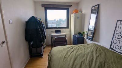 Bright cozy room available next to Hackney Marshes Main Photo
