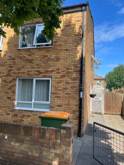 Single room in London E13  Main Photo