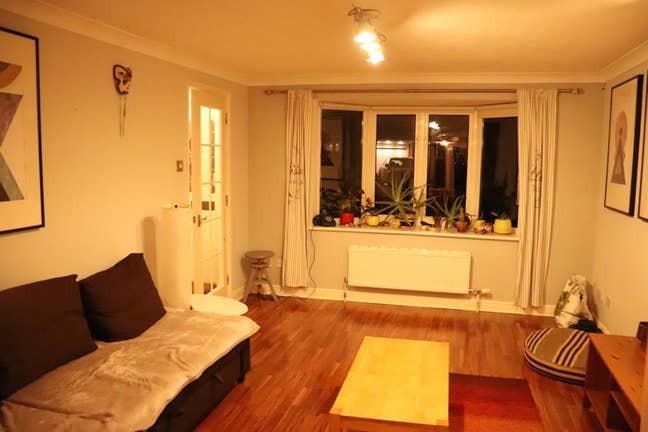 Small Double and Single Room for professional Main Photo