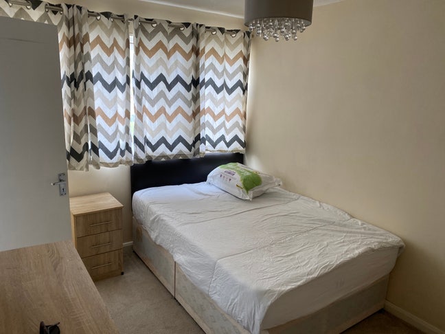 En-Suite Room Available-Bradville MK13  &pound;680 Main Photo