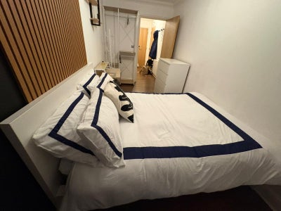 ☀️Lovely Bedroom in Professional Flatshare☀️ Main Photo