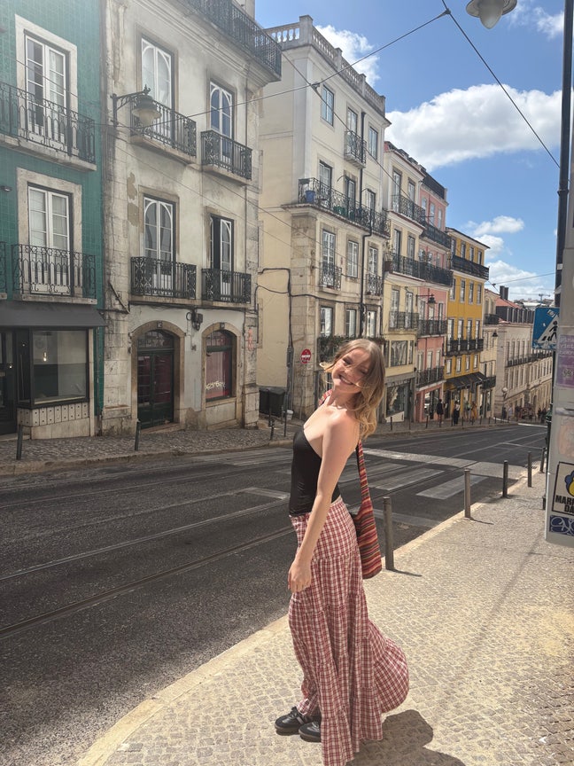 Need a room May-August! Main Photo