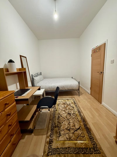 Large Double Room –  Poplar/Canary Wharf Main Photo