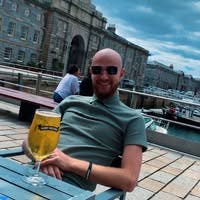 Professional Male seeks a double room Main Photo