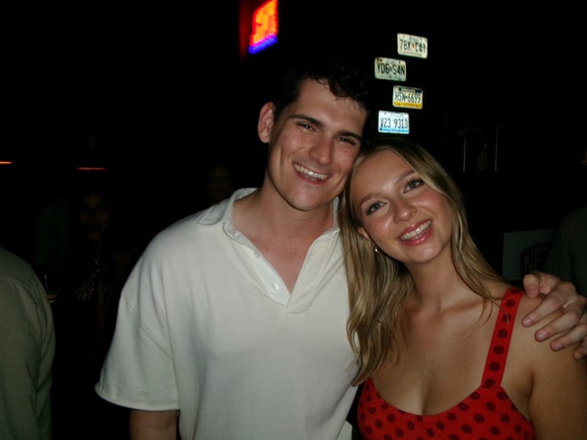 Room needed by professional couple Main Photo