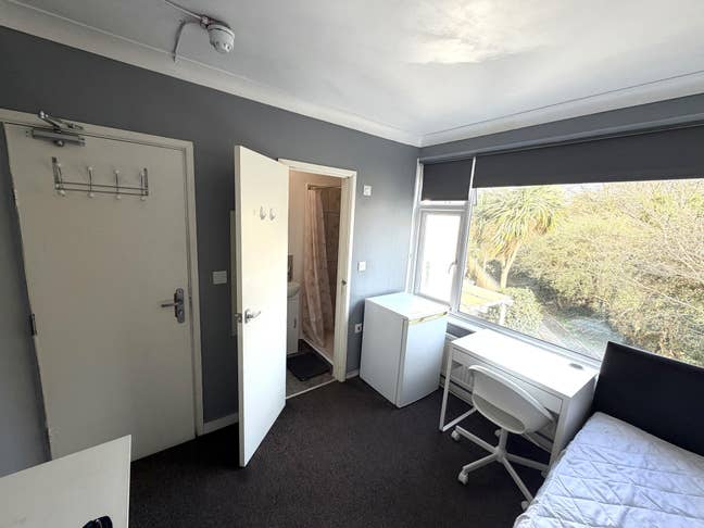 En-Suite Double - All Bills inc.+ Internet+Cleaner Main Photo