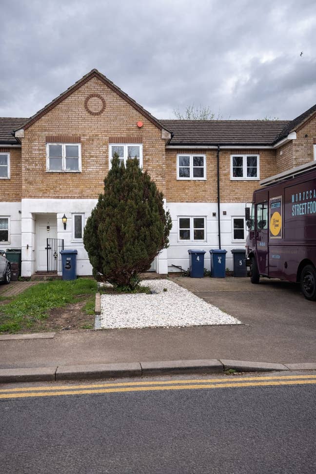 🏡 Stunning 3-Bedroom House Private Garden & Drive Main Photo