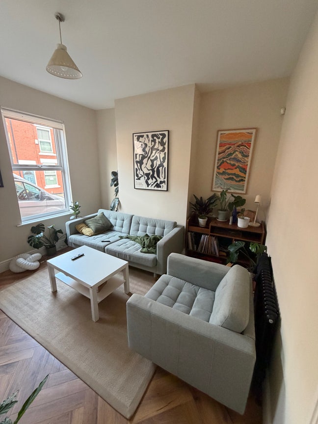 Attic double bedroom available  Main Photo