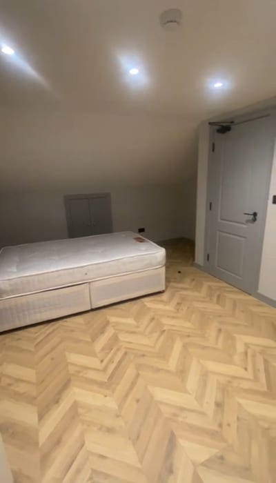 Studio to let in Harrow HA2 9NR - &pound;1099 Main Photo